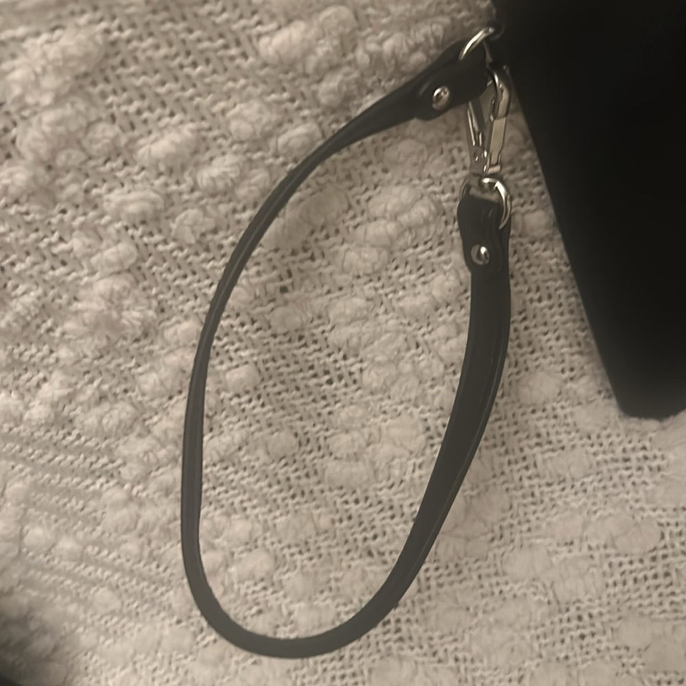 Michael Michael Kors Wristlet/Clutch - Picture 4 of 8